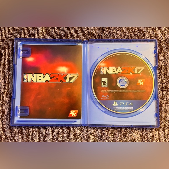 NBA 2K17 - PS4 - Picture 2 of 3